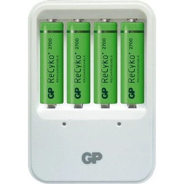 GP POWERBANK PB420 PİL ŞARJ CİHAZI + 4'LÜ RECYKO 2700 SERİSİ Nİ-MH ŞARJ EDİLEBİLİR AA KALEM PİL