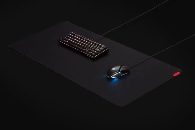 Mad Catz Glide Speed XL Oyuncu Mouse Pad
